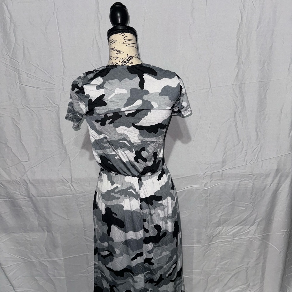 Dress - Picture 2 of 5
